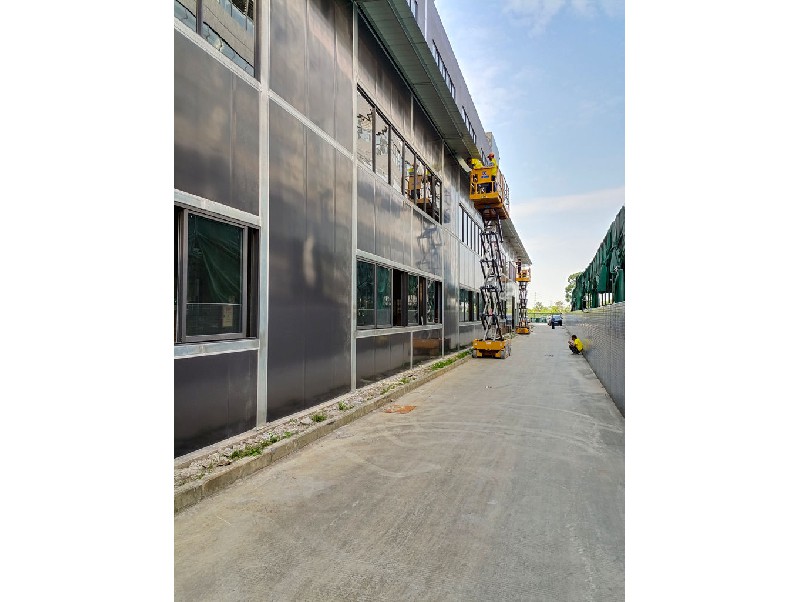 廣東嘉騰機(jī)器人加建鋼結(jié)構(gòu)倉庫